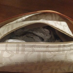 Dooney & Bourke cream purse